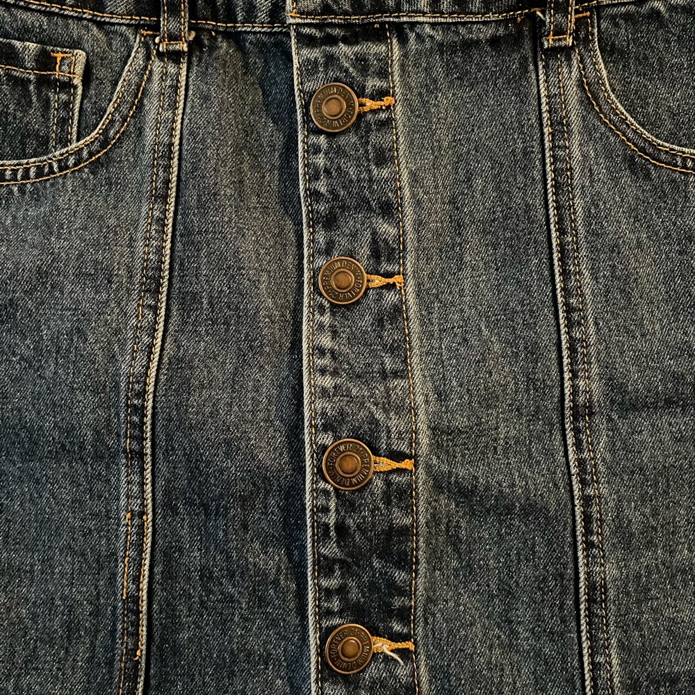 Denim Button-Front Skirt - Picture 2 of 4